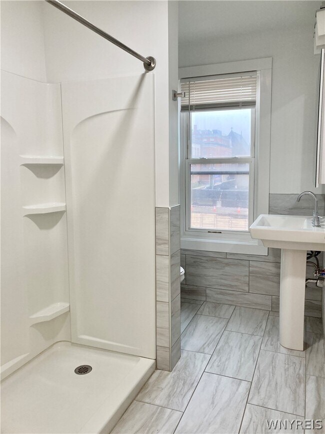 Building Photo - 56 Trinity Pl