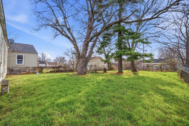 Building Photo - 2719 Dewey St