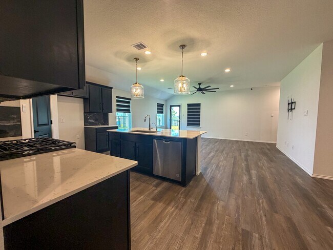 Building Photo - 3101 Emerald Ocean Dr