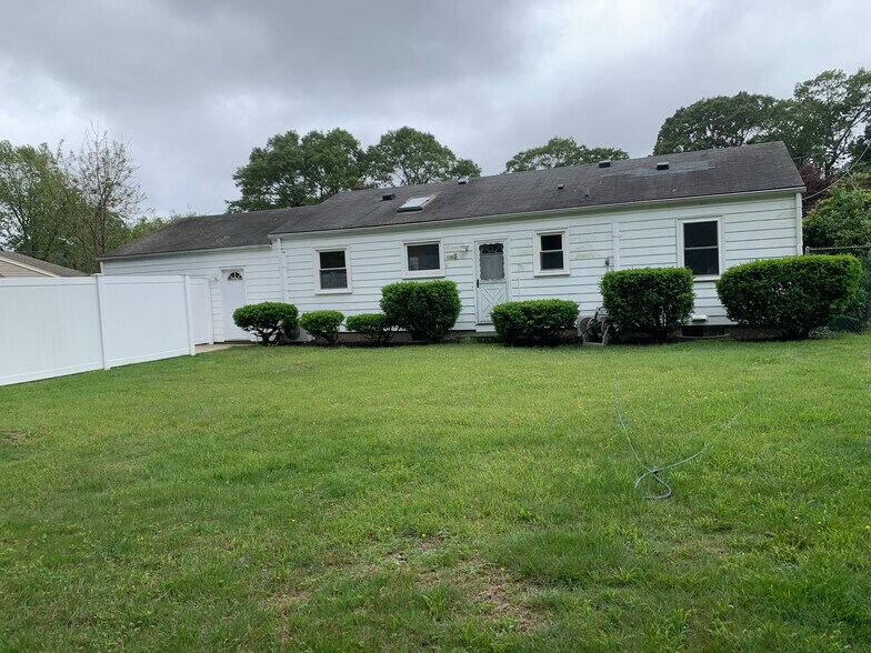 Building Photo - 47 Ashwood Cir
