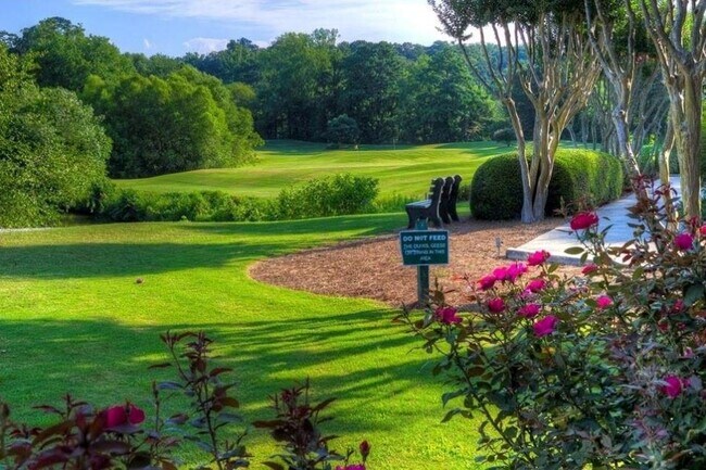 Building Photo - 138 Woodmere Square NW