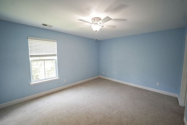Building Photo - 252 Cottonham Ct