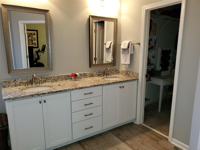 Building Photo - 9407 Cres Lodge Cir