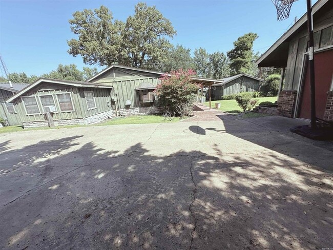 Building Photo - 22767 US-67