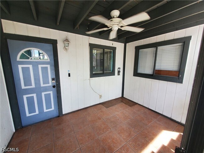 Building Photo - 1055 Palm Ave
