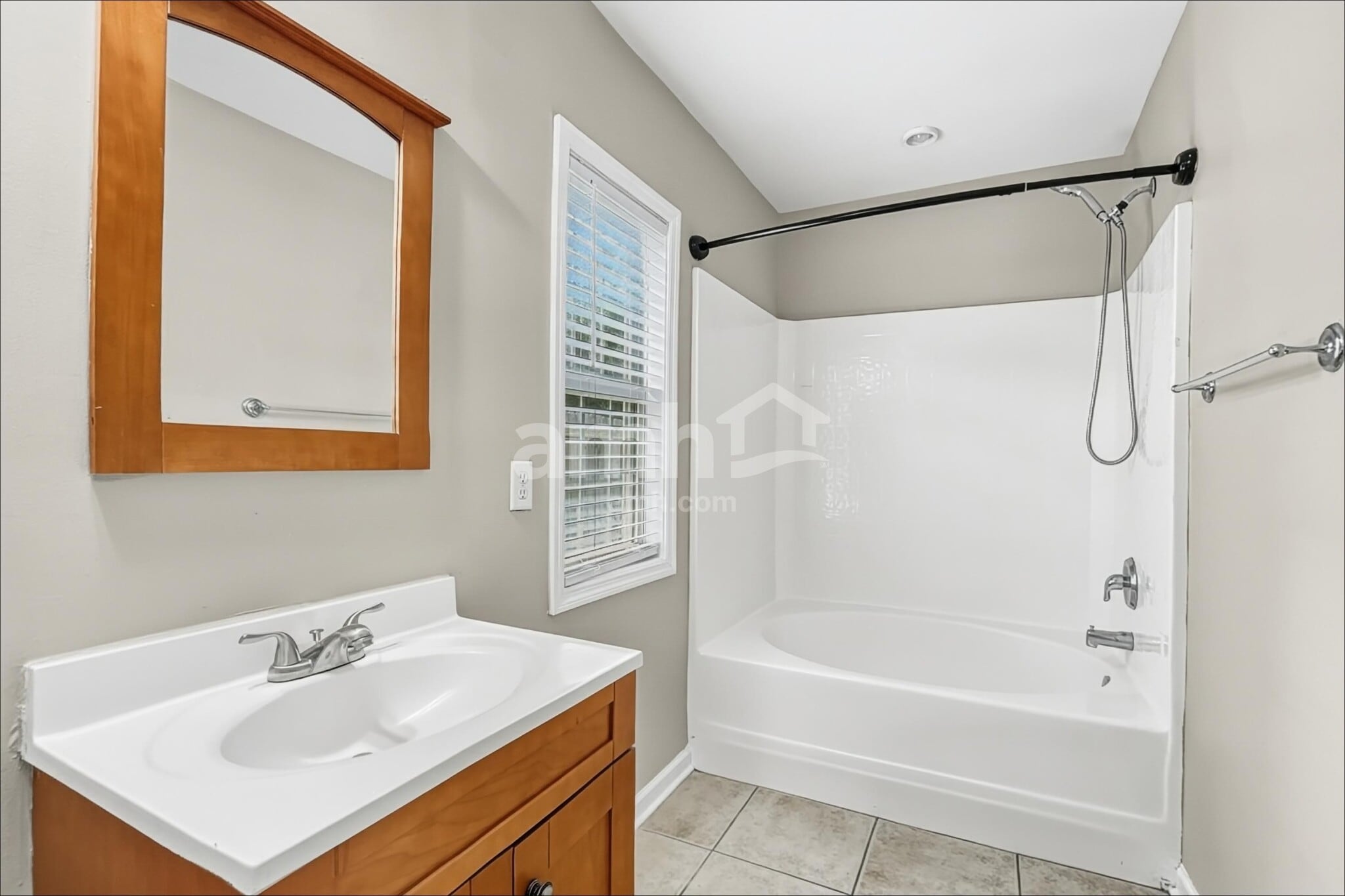 Building Photo - 61 Wintergreen Dr