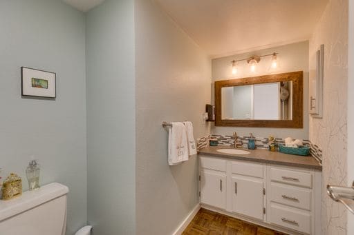 Building Photo - Charming Lynnwood/Bothell area Home For Rent with large 1/2 acre lot Available June!