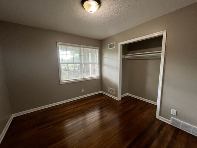 Building Photo - Renovated 3 Bedroom 1.5 Bath Home for Rent!!