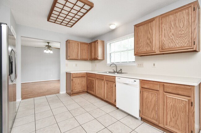 Building Photo - 2707 Blue Mist Dr