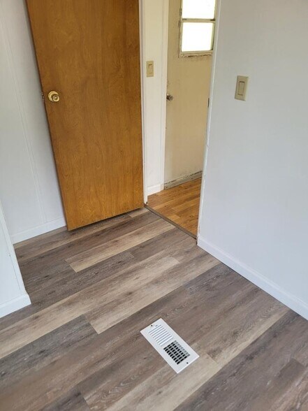 Building Photo - 130 Ridge Ave