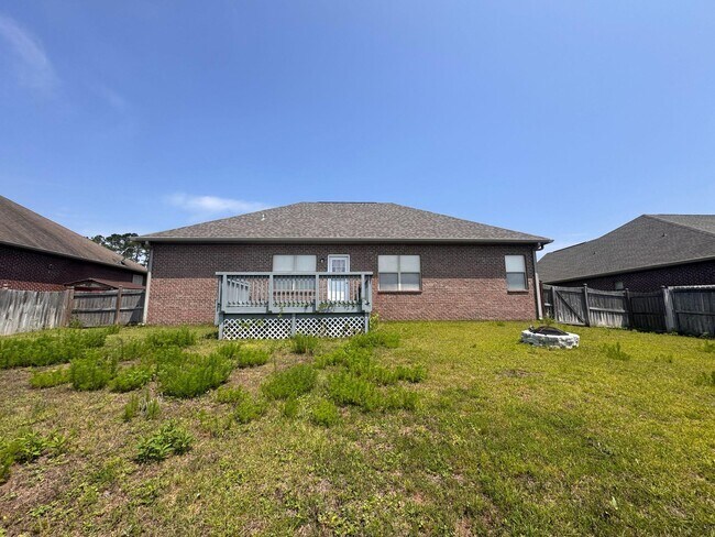 Building Photo - 744 Lime Ln