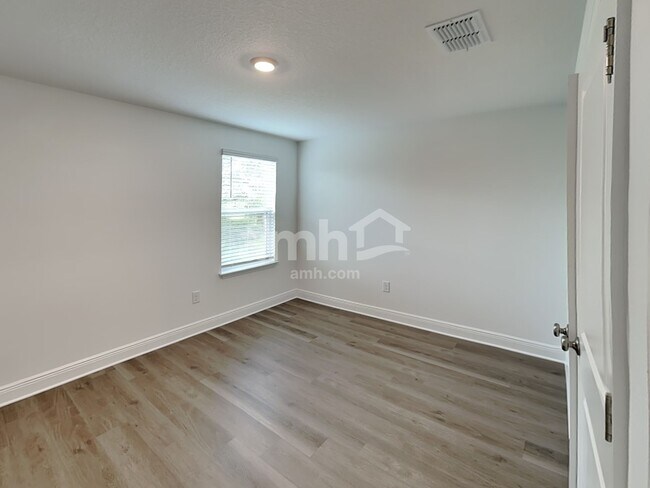 Building Photo - 14618 Cedar Trunk Ter