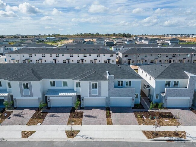 Building Photo - 392 Nine Iron Dr