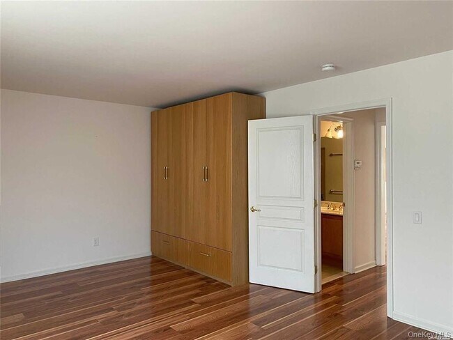 Building Photo - 87 Louden Loop