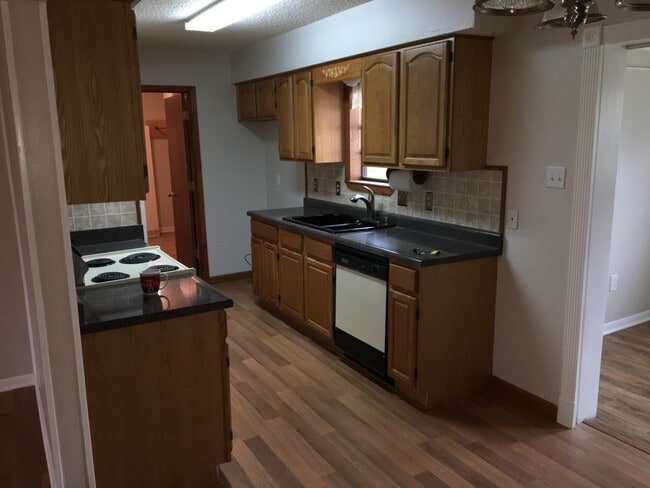 Building Photo - 3506 Highmeadow Ln