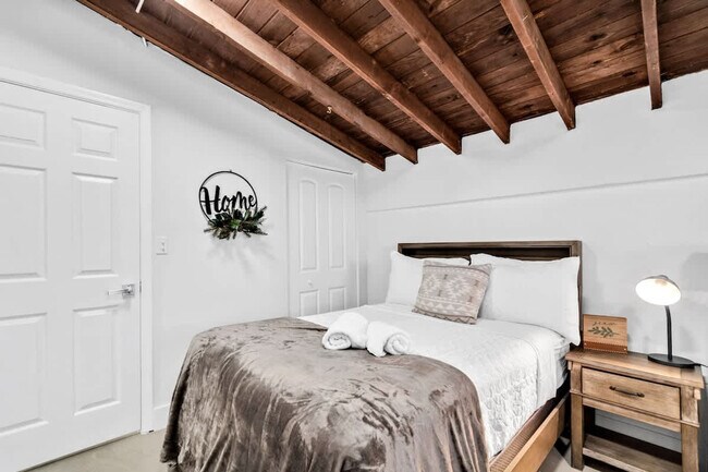 Building Photo - 6540 Park St