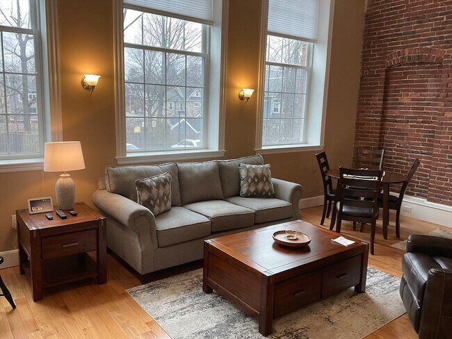 Building Photo - 52 Sanborn St