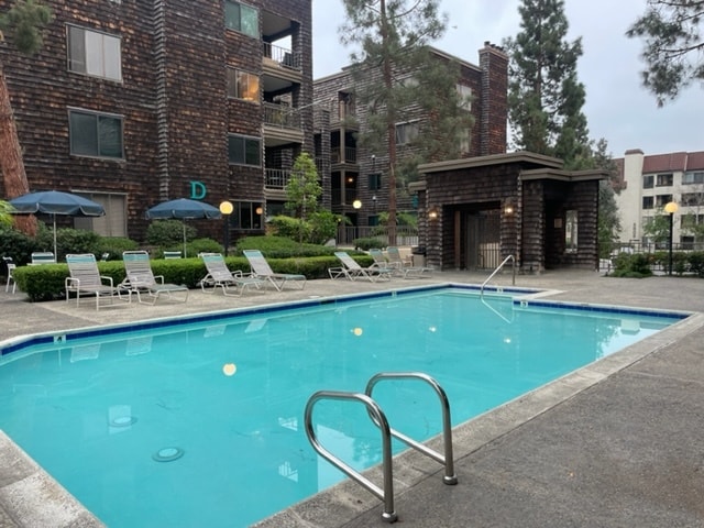 Building Photo - 5790 Friars Rd