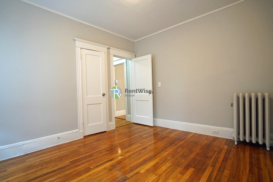 Building Photo - 10 Allston St