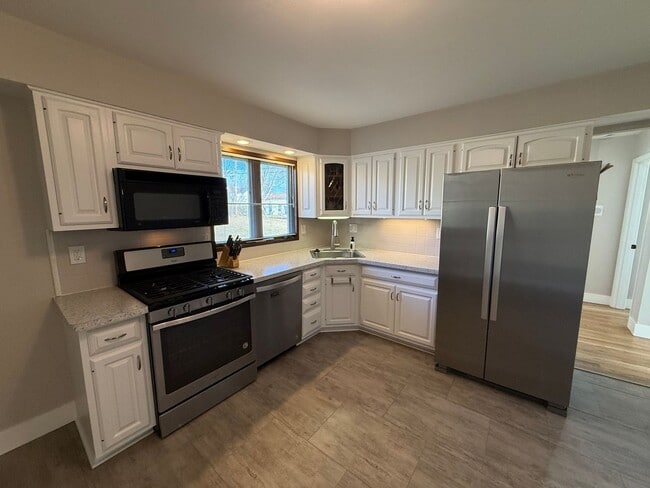 Building Photo - Ranch Home in Lindbergh School District