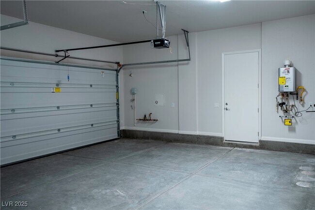 Building Photo - 11658 Hatchling Ave