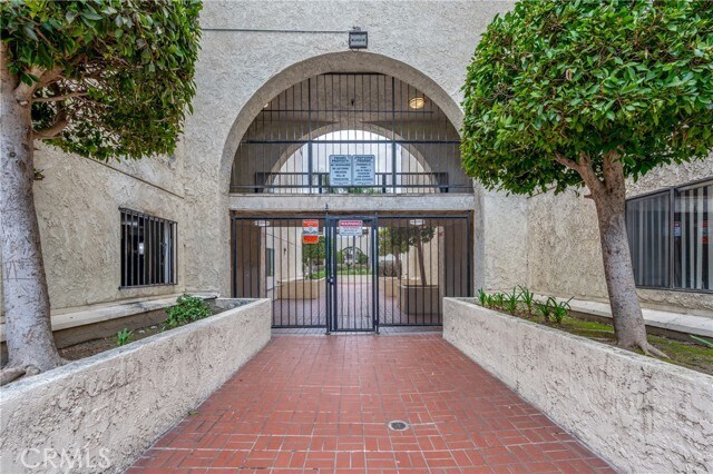 Primary Photo - 600 W 3rd St