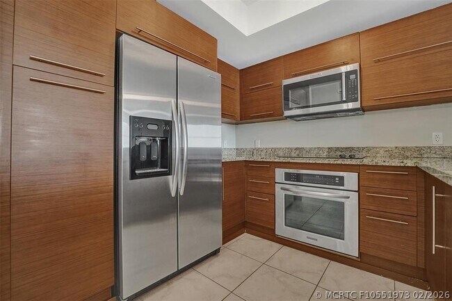 Building Photo - 2681 N Flamingo Rd