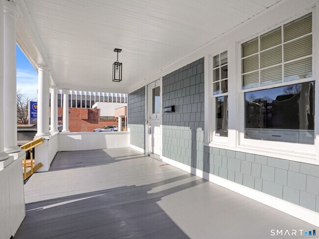 Building Photo - 1911 Summer St