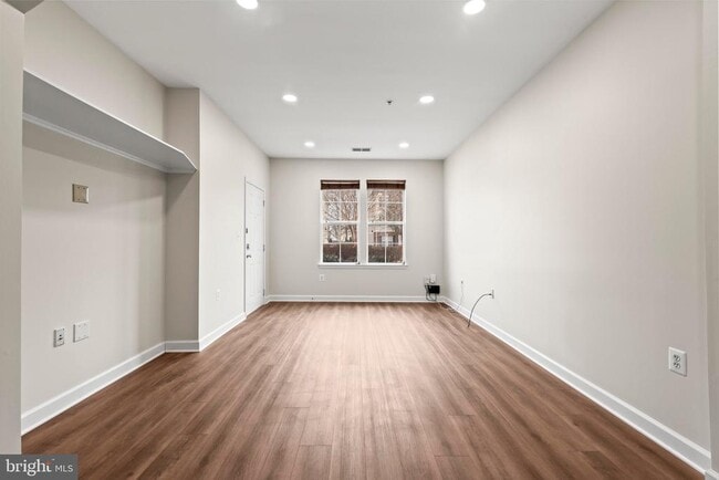 Building Photo - 22769 Fountain Grove Square