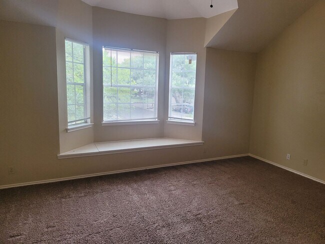 Building Photo - 2122 Chittim Pass Dr