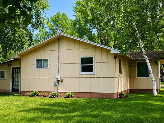 Building Photo - Click the “Apply Now” button or email wapmrentals@gmail.com for a prompt response.