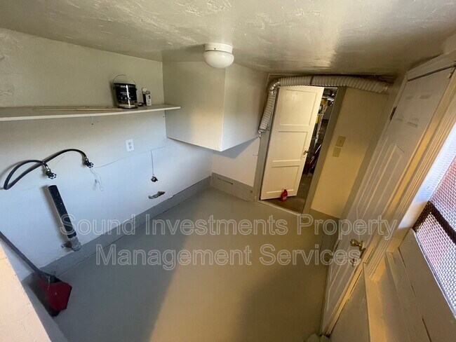 Building Photo - 2611 76th Ave