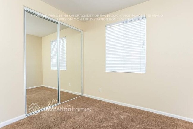 Building Photo - 27438 Fallbrook Ct