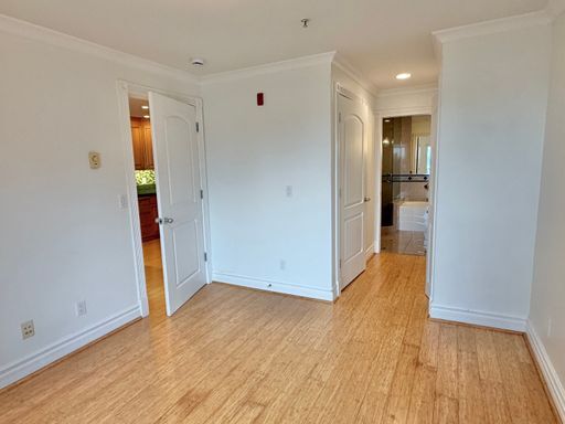 Building Photo - Capitol Hill 2 Bedroom w/ Incredible Views! Available Now!