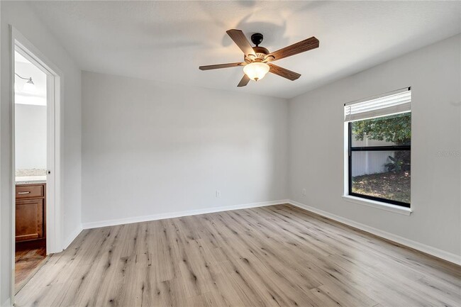Building Photo - 330 Pheasant Dr