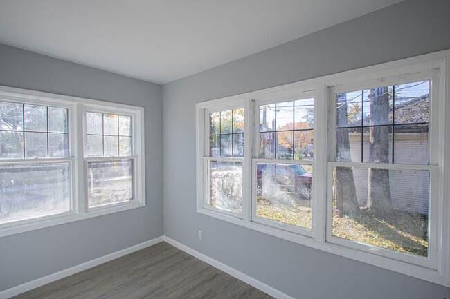 Building Photo - Renovated Two Story Brick on Santa Rosa