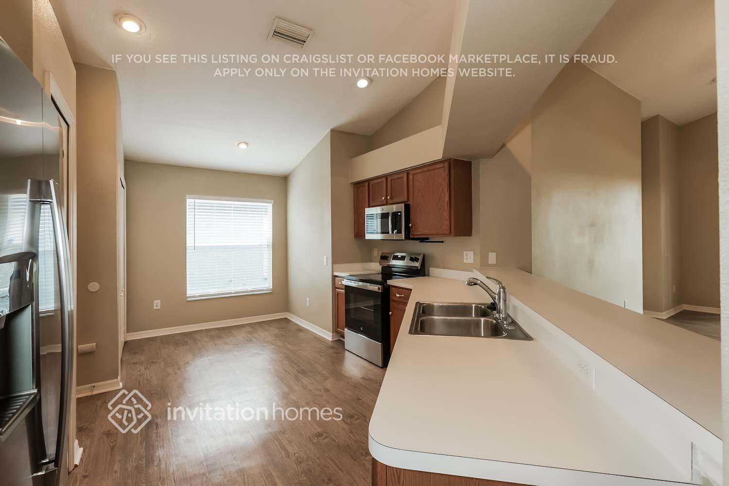 Building Photo - 12523 Lake Vista Dr