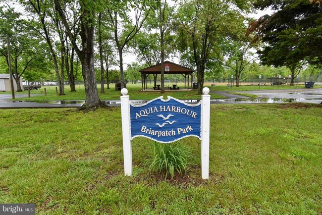 Building Photo - 2062 Farragut Dr