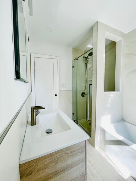 Building Photo - 10257 63rd Ave