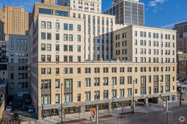 Building Photo - CBD Cincinnati Apartments