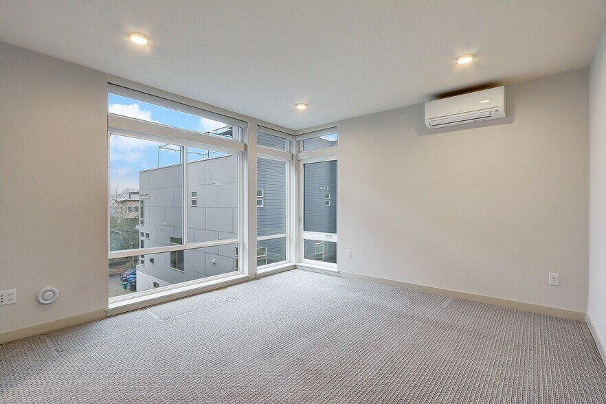 Building Photo - 2218 NW 64th St