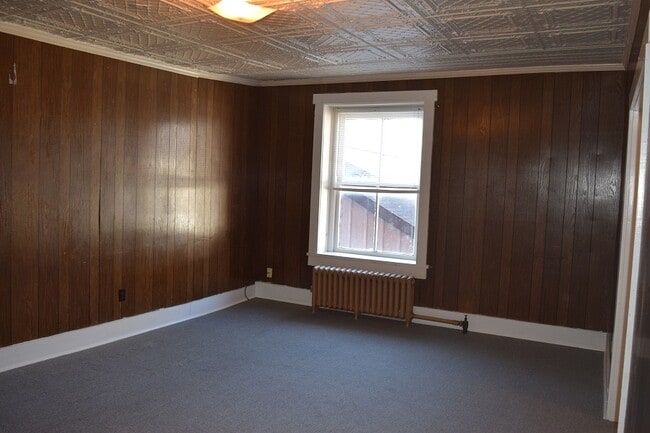 Building Photo - 136 W High St