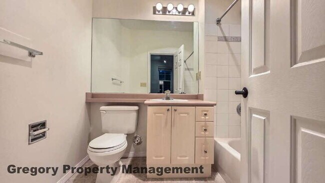 Building Photo - 16125 Juanita Woodinville Way NE