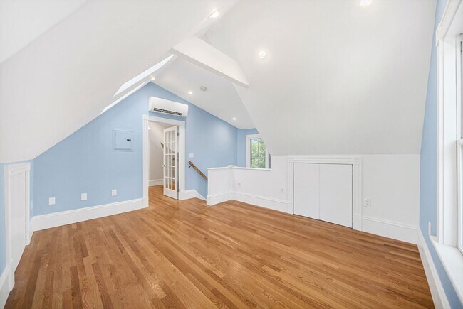 Building Photo - 20 Albion Pl