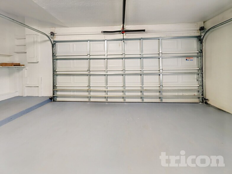 Building Photo - 2913 James Melvin Dr