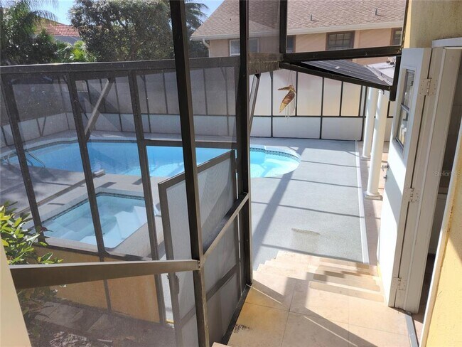 Building Photo - 805 La Guna Dr