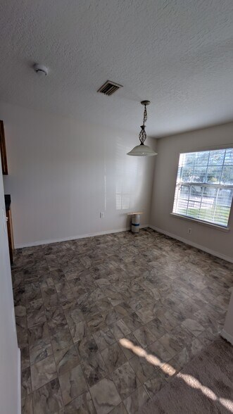 Building Photo - 7594 Taylor Field Rd