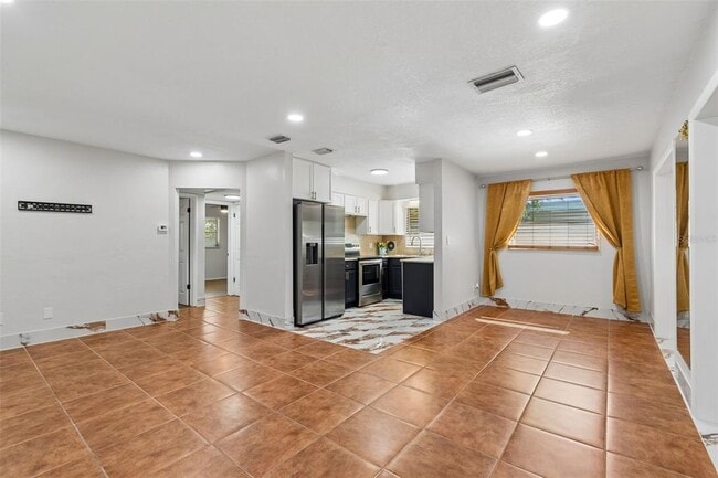 Building Photo - 5857 4th Ave N