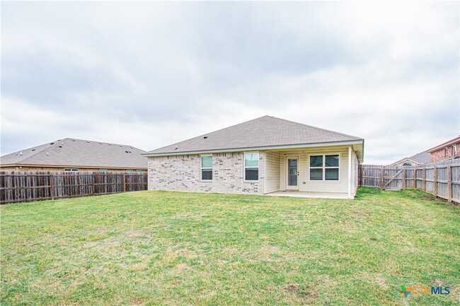 Building Photo - 6703 Keechi Valley Dr