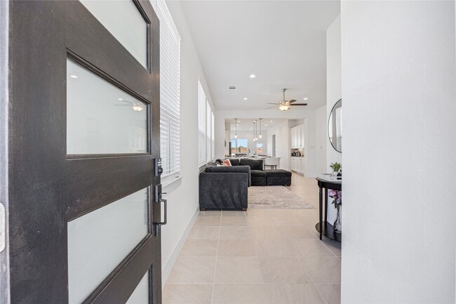 Building Photo - 21130 Garden Palm Dr